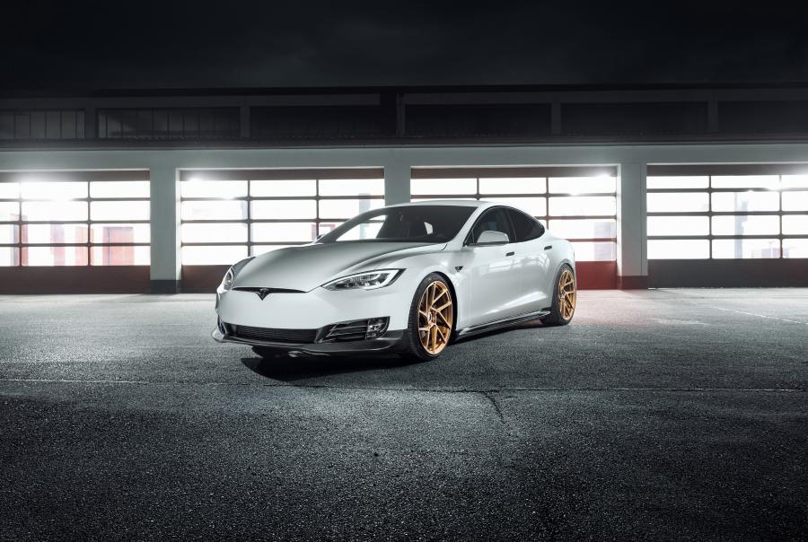  Tesla Model S by Novitec Rosso on Vossen Wheels (NV2) 2017 года  (фото 1 из 12)